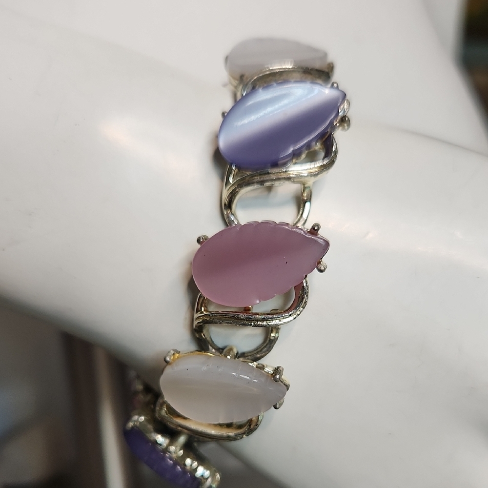 Lisner Thermoset Pink, Purple Silvertone Braclet Vintage